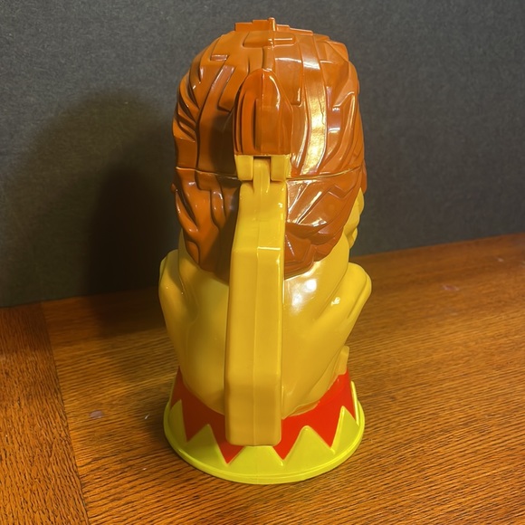 RingLing Bros Barnum & Bailey Circus Lion Cup. - Picture 4 of 8